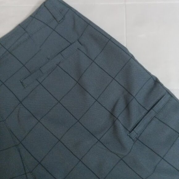 PGA TOUR | Mens Grey Performance 4 Way Stretch Flat Front Golf Shorts 34 - Picture 4 of 8